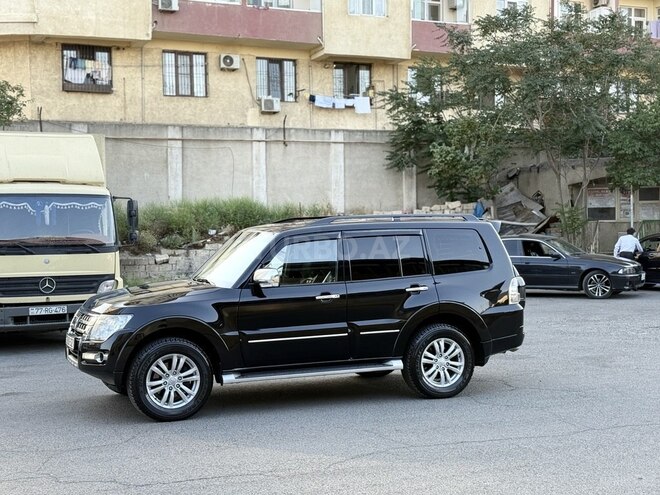 Mitsubishi Pajero 2017, 244,000 km - 3.8 л - Bakı