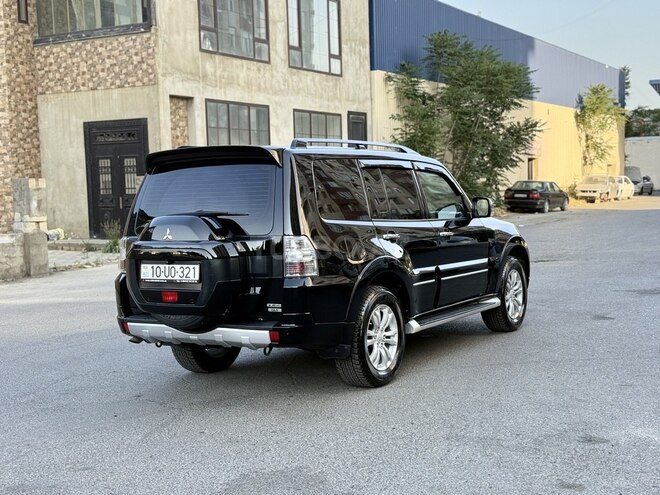 Mitsubishi Pajero 2017, 244,000 km - 3.8 л - Bakı