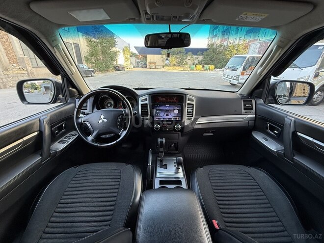 Mitsubishi Pajero 2017, 244,000 km - 3.8 л - Bakı