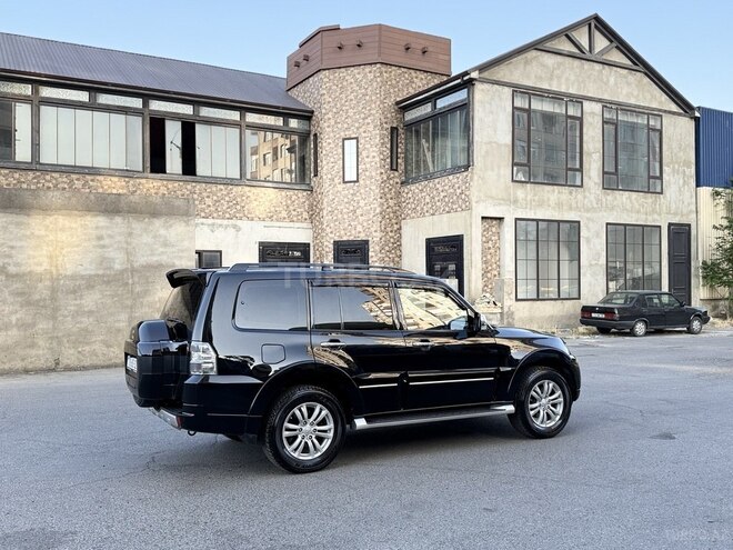 Mitsubishi Pajero 2017, 244,000 km - 3.8 л - Bakı