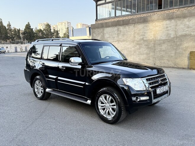 Mitsubishi Pajero 2017, 244,000 km - 3.8 л - Bakı