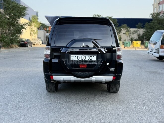 Mitsubishi Pajero 2017, 244,000 km - 3.8 л - Bakı