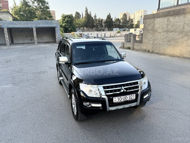 Mitsubishi Pajero 2017, 244,000 km - 3.8 л - Bakı