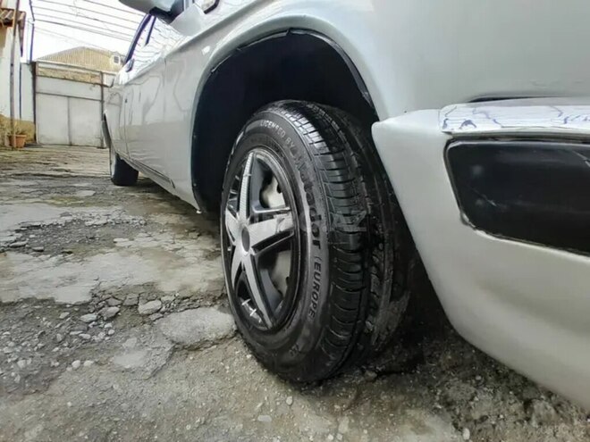 GAZ 3110 2003, 200 km - 2.0 л - Quba
