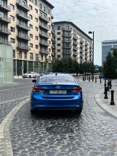 Hyundai Elantra 2018, 92,500 km - 2.0 l - Bakı