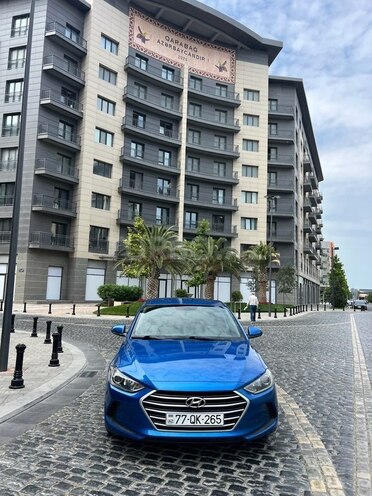 Hyundai Elantra 2018, 92,500 km - 2.0 l - Bakı