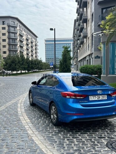 Hyundai Elantra 2018, 92,500 km - 2.0 l - Bakı