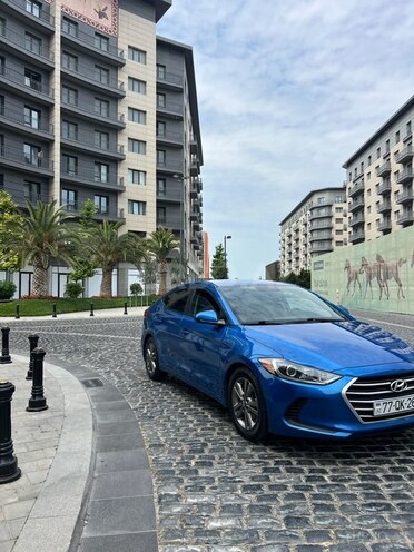 Hyundai Elantra 2018, 92,500 km - 2.0 l - Bakı