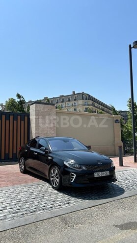Kia K5-1