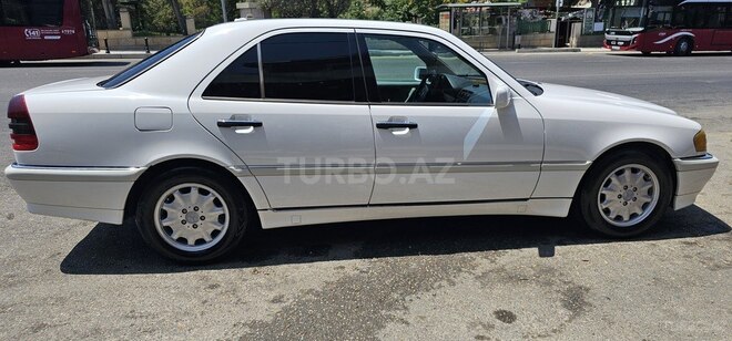 Mercedes C 230 1999, 254,000 km - 2.3 л - Bakı