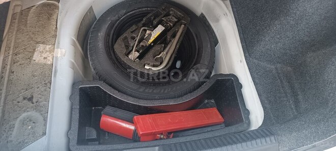 Volkswagen Polo 2012, 190,926 km - 1.6 l - Bakı