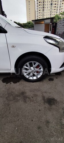 Nissan Sunny 2015, 121,000 km - 1.5 л - Bakı