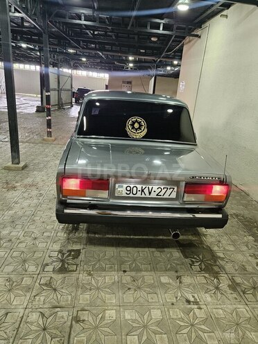 LADA (VAZ) 2107-2