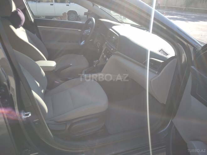 Hyundai Elantra 2019, 93,500 km - 2.0 l - Bakı