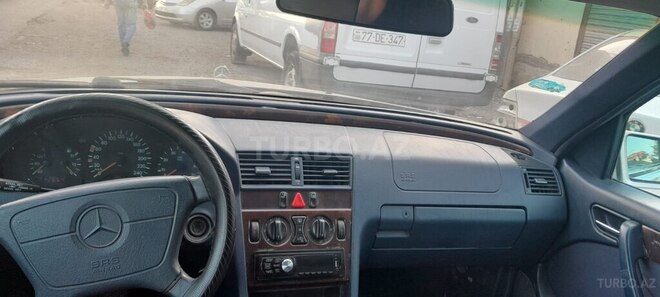 Mercedes C 180 1999, 258,650 km - 1.8 l - Bakı