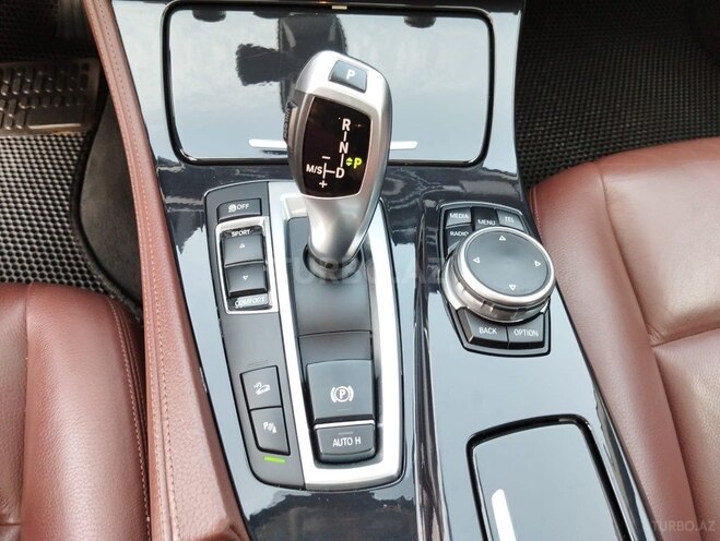 BMW 520 2014, 242,000 km - 2.0 l - Bakı