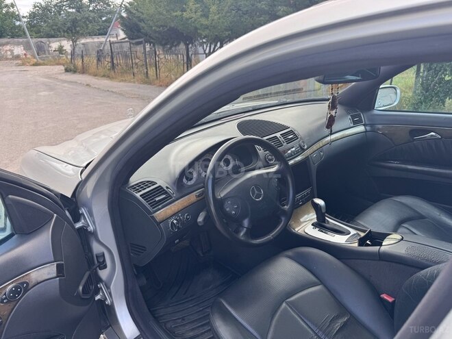 Mercedes E 270 2003, 317,000 km - 2.7 l - Bakı