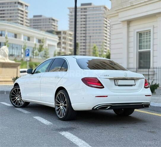 Mercedes E 220 d 2019, 89,000 km - 2.2 l - Bakı