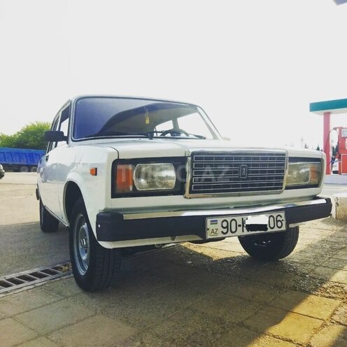 LADA (VAZ) 2107-1