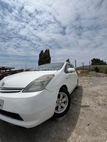Toyota Prius 2007, 240,000 km - 1.5 l - Salyan
