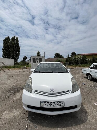 Toyota Prius 2007, 240,000 km - 1.5 l - Salyan