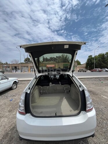 Toyota Prius 2007, 240,000 km - 1.5 l - Salyan