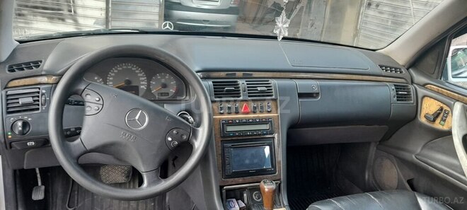 Mercedes E 320 2000, 450,000 km - 3.2 l - Bakı