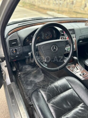 Mercedes C 240 1999, 232,000 km - 2.4 л - Yevlax