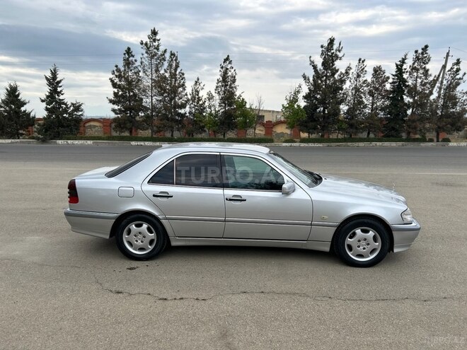 Mercedes C 240 1999, 232,000 km - 2.4 л - Yevlax