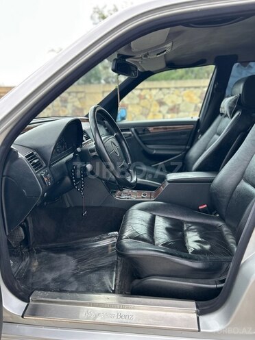 Mercedes C 240 1999, 232,000 km - 2.4 л - Yevlax