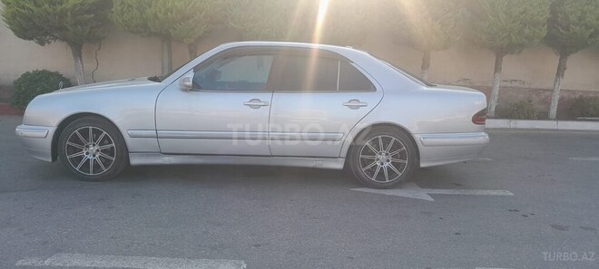 Mercedes E 320 2000, 450,000 km - 3.2 l - Bakı