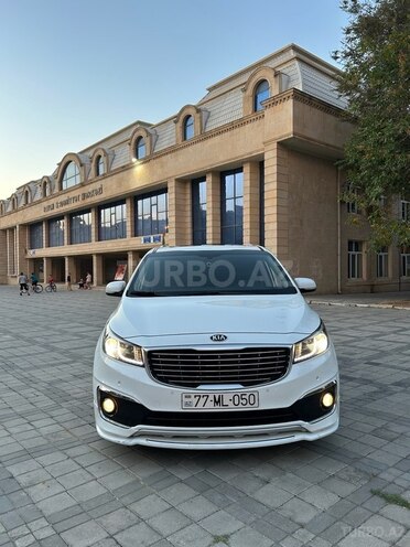 Kia Carnival 2015, 221,000 km - 2.2 l - Bakı