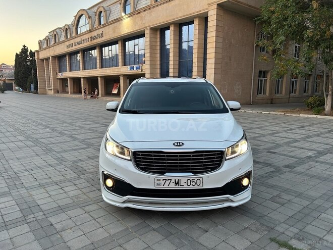 Kia Carnival 2015, 221,000 km - 2.2 l - Bakı