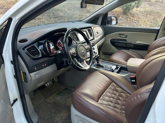 Kia Carnival 2015, 221,000 km - 2.2 l - Bakı