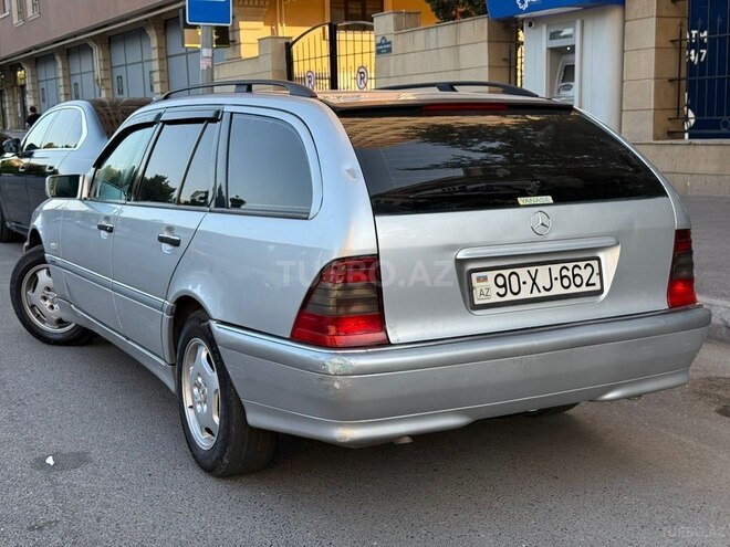 Mercedes C 220 d-10