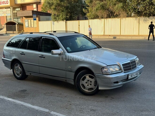 Mercedes C 220 d-7