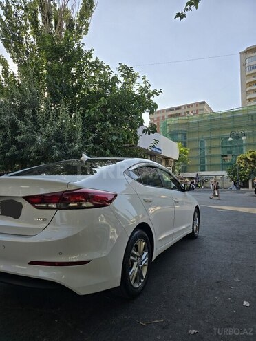 Hyundai Avante 2018, 133,000 km - 1.6 л - Bakı