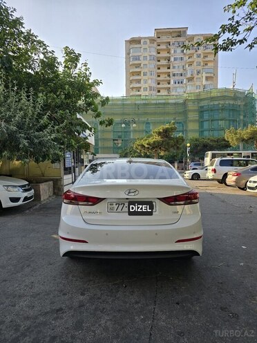 Hyundai Avante 2018, 133,000 km - 1.6 л - Bakı