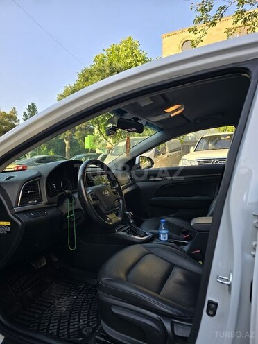 Hyundai Avante 2018, 133,000 km - 1.6 л - Bakı