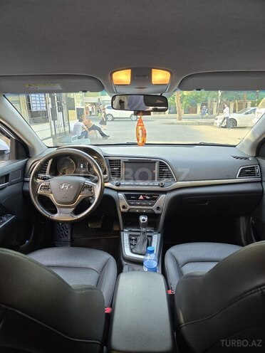 Hyundai Avante 2018, 133,000 km - 1.6 л - Bakı