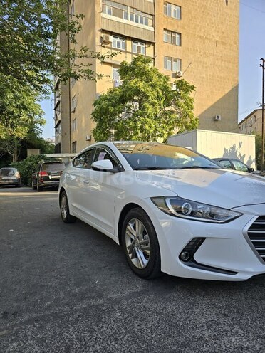 Hyundai Avante 2018, 133,000 km - 1.6 л - Bakı