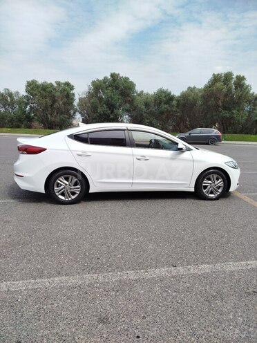 Hyundai Avante 2018, 133,000 km - 1.6 л - Bakı