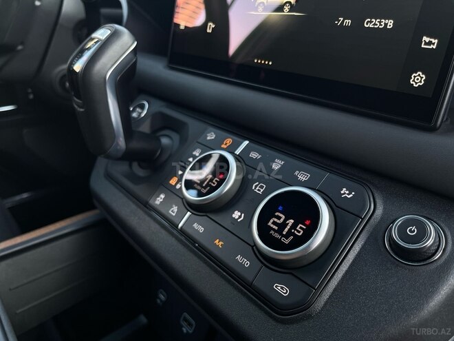 Land Rover Defender 2023, 26,000 km - 3.0 л - Bakı