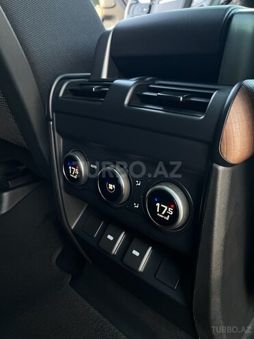 Land Rover Defender 2023, 26,000 km - 3.0 л - Bakı