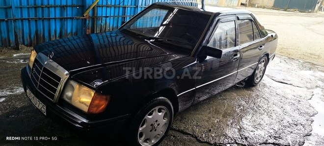 Mercedes E 200 d 1993, 264,803 km - 2.0 л - Bakı