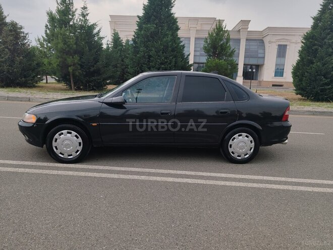 Opel Vectra 1996, 530,000 km - 2.0 l - Ağdaş