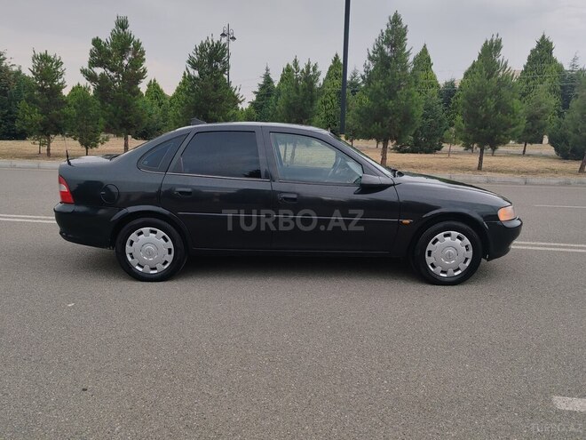 Opel Vectra 1996, 530,000 km - 2.0 l - Ağdaş