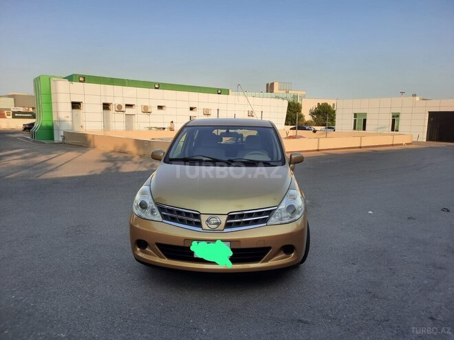 Nissan Tiida-1