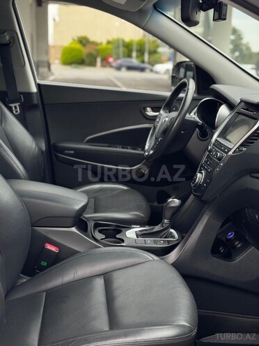 Hyundai Santa Fe-18