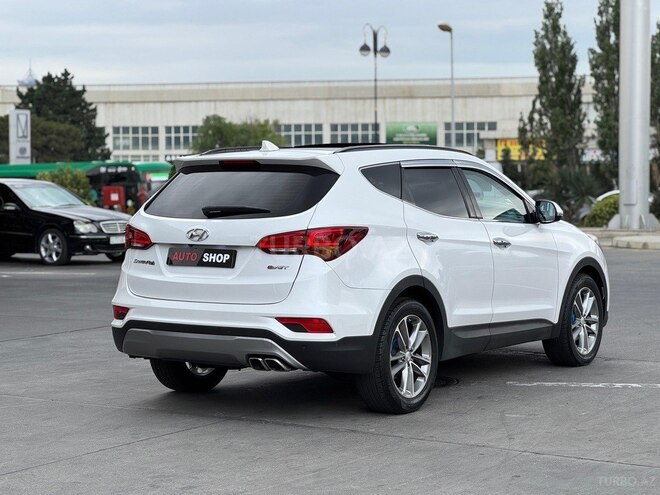 Hyundai Santa Fe-13
